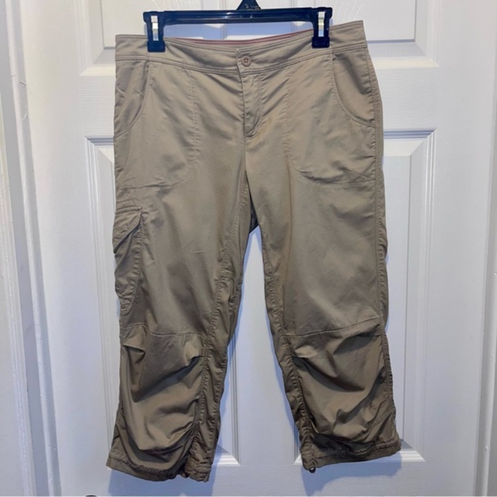 3/25$💥 The North Face pants capri 3/4 beige Women 6 Medium athletic activewear